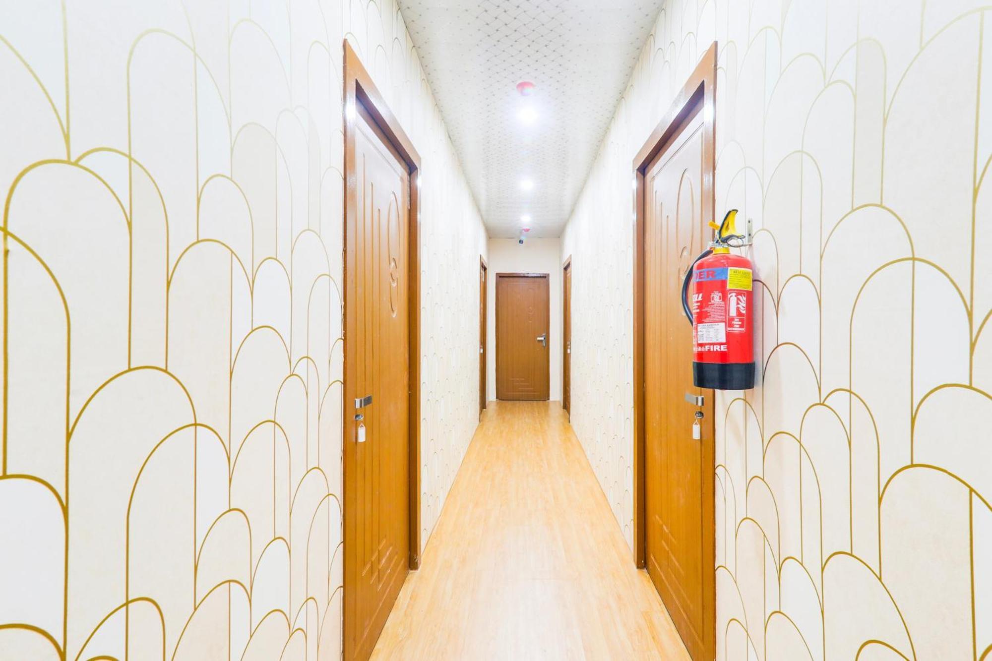 Hotel O V. K Palace Inn Lucknow Luaran gambar